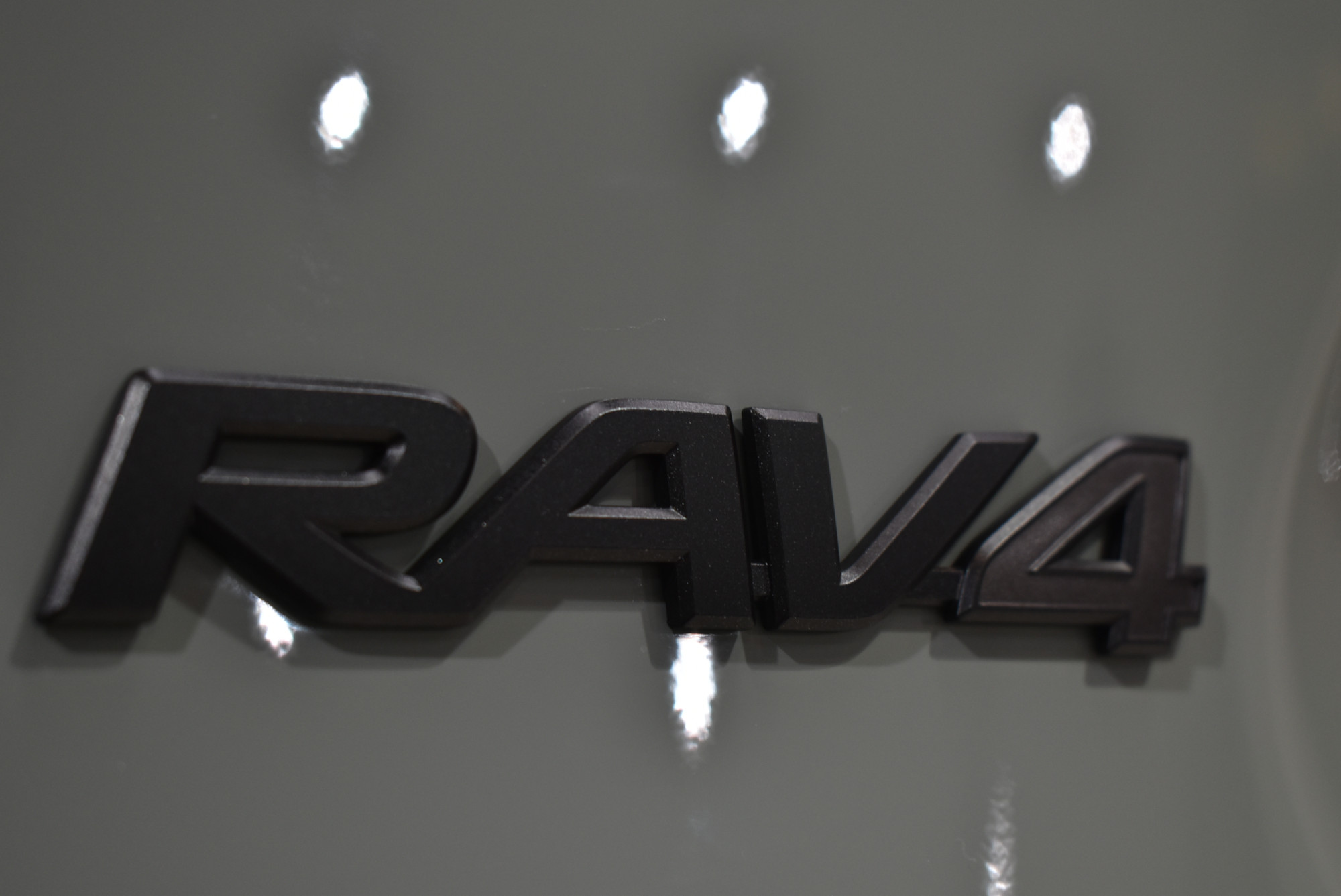 RAV4-8